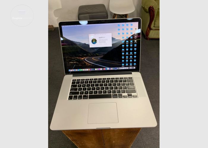 Apple MacBook Pro 2015 Core i7 Laptop