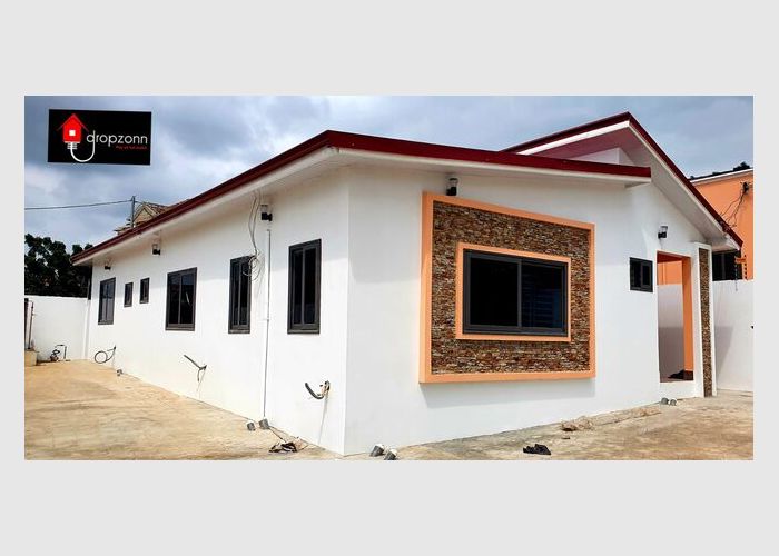  Newly built 3 bedroom house very close to the main Oyarifa