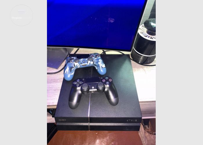  Ps4 standard for sale