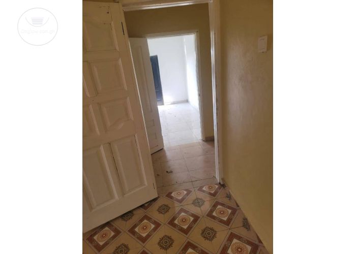 2 Bedrooms House