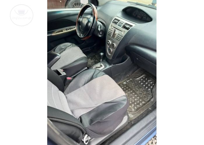 2008 Toyota yaris