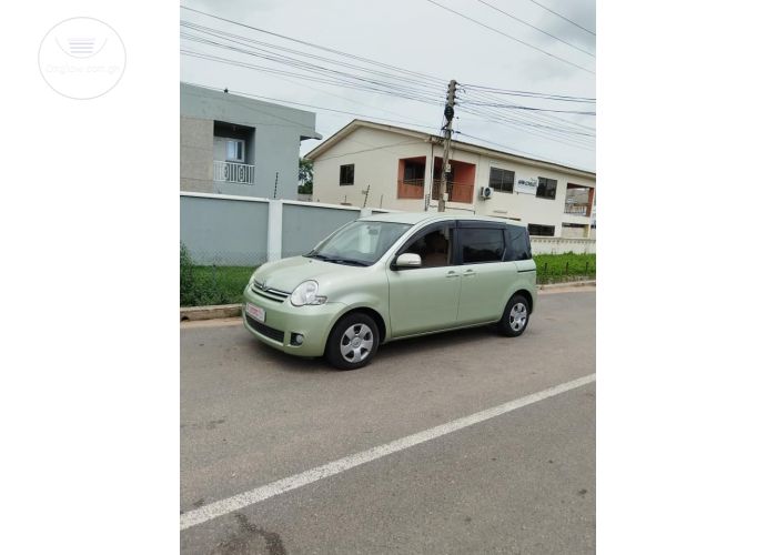 2012 Toyota Sienta