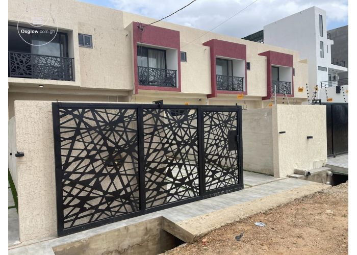 3  Bedroom Townhouse