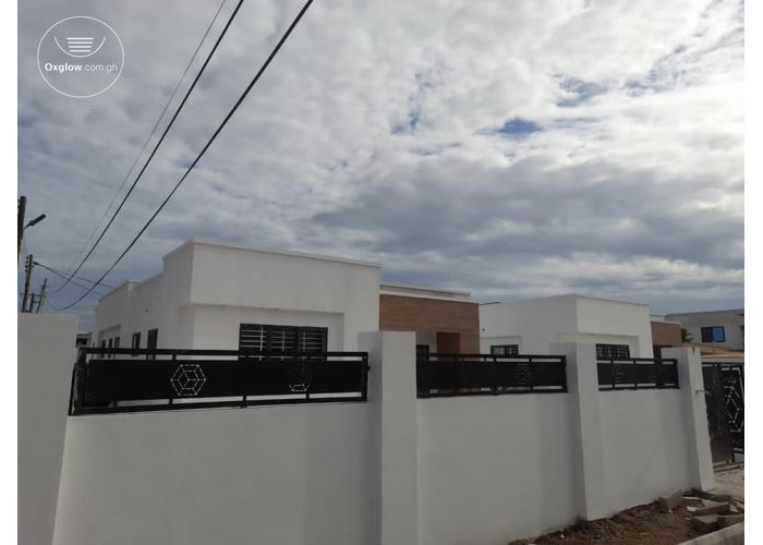 3 Bedrooms House