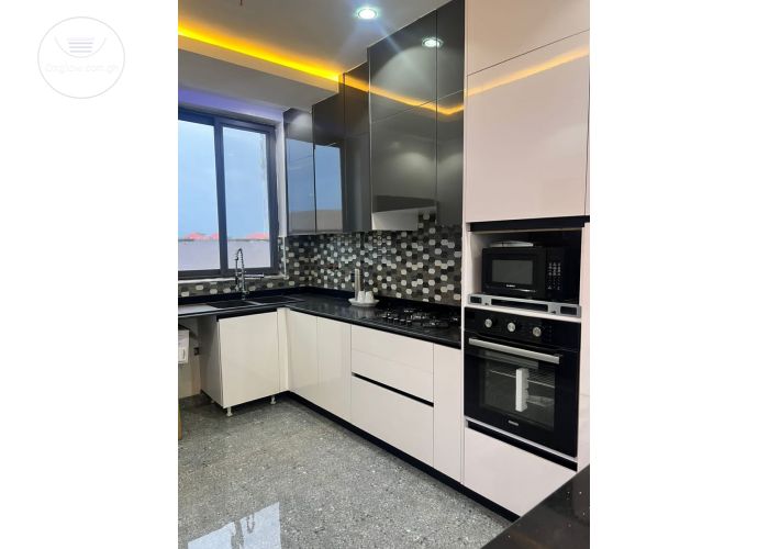 3 Bedrooms House