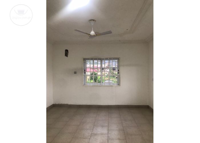 3 Bedrooms House