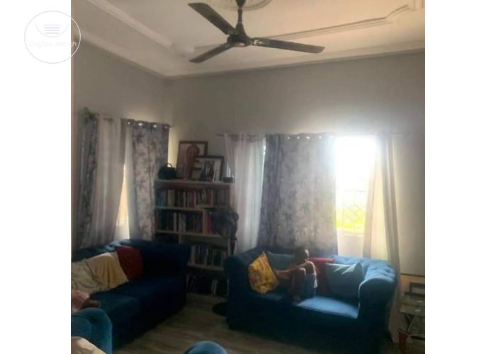 3 Bedrooms House
