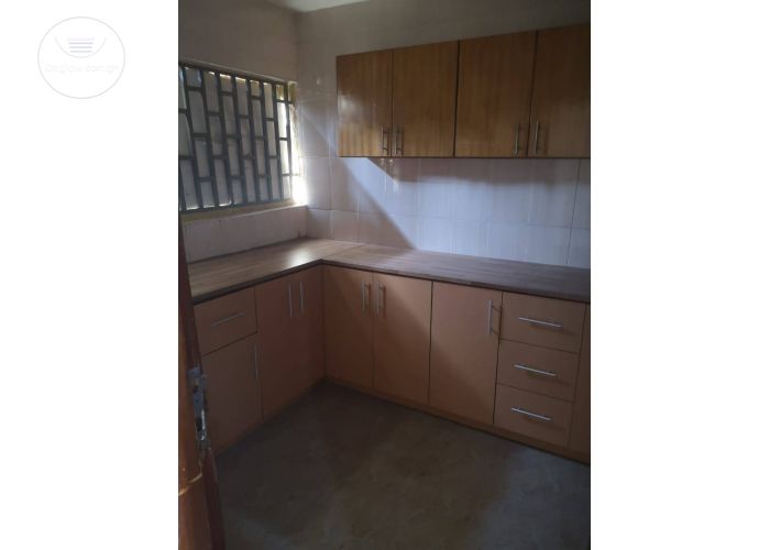 3 Bedrooms House