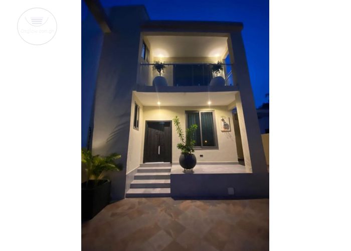 3 Bedrooms House