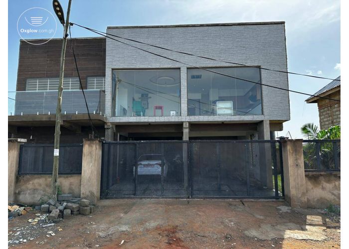 3 Bedrooms House
