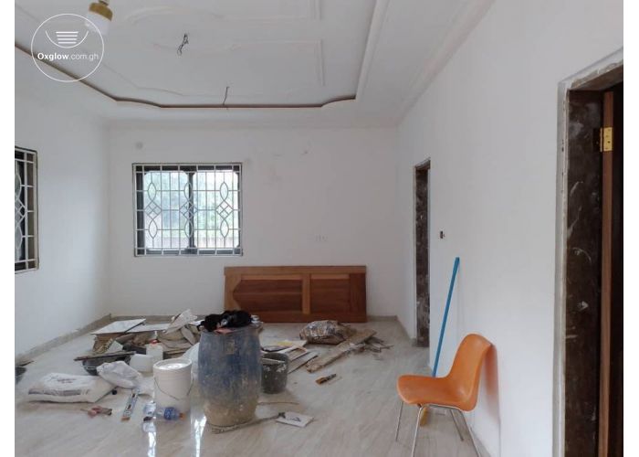 3 Bedrooms House