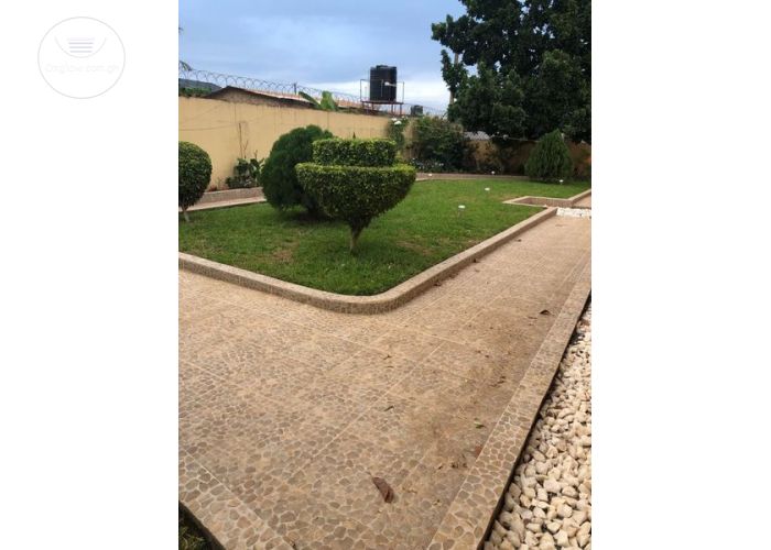 3 Bedrooms House