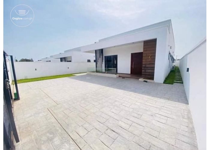 3 Bedrooms House