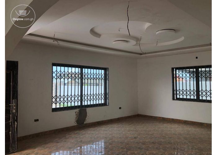 3 Bedrooms House