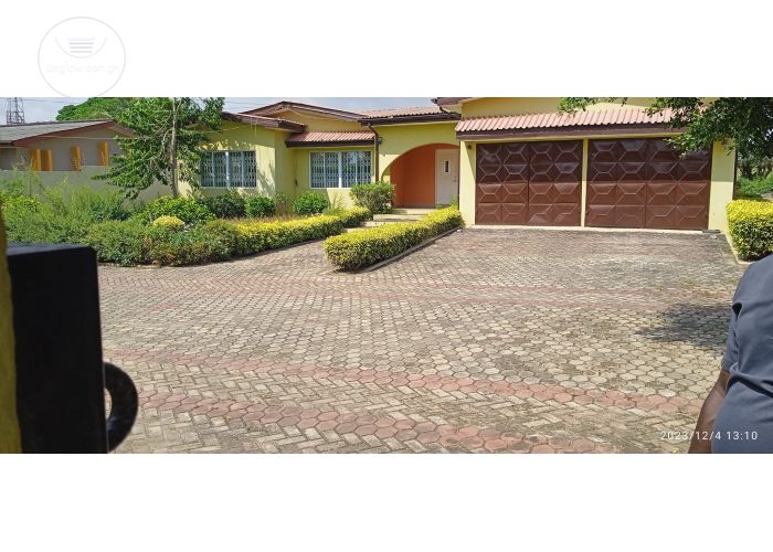 3 Bedrooms House on 2 Plots