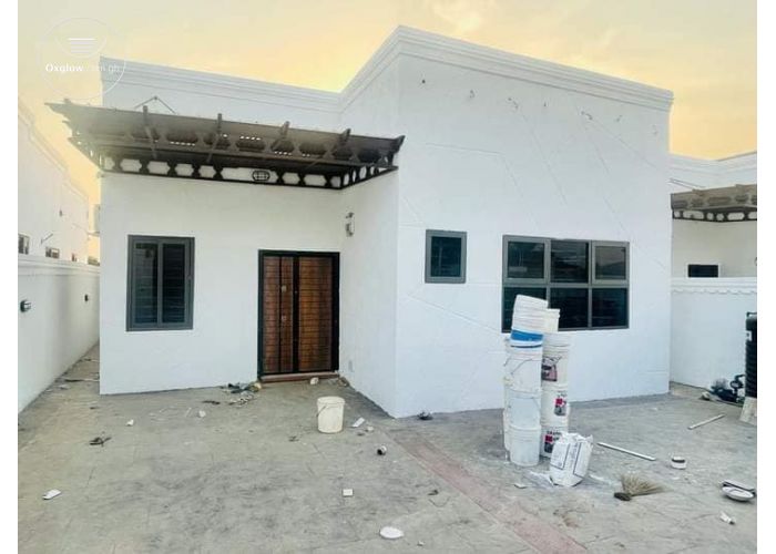 3 Bedrooms Self Houses 