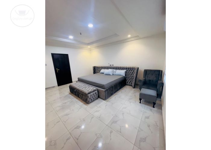 4 Bedroom Detached House 
