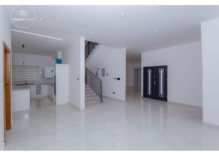 4 Bedroom Furnished House
