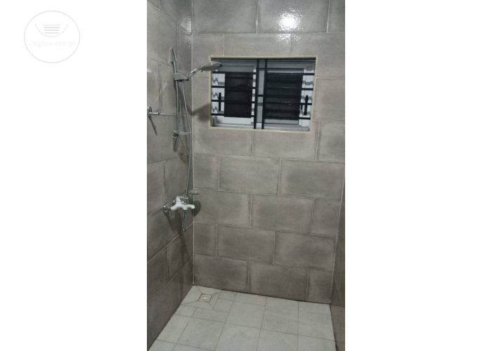 4 Bedrooms House