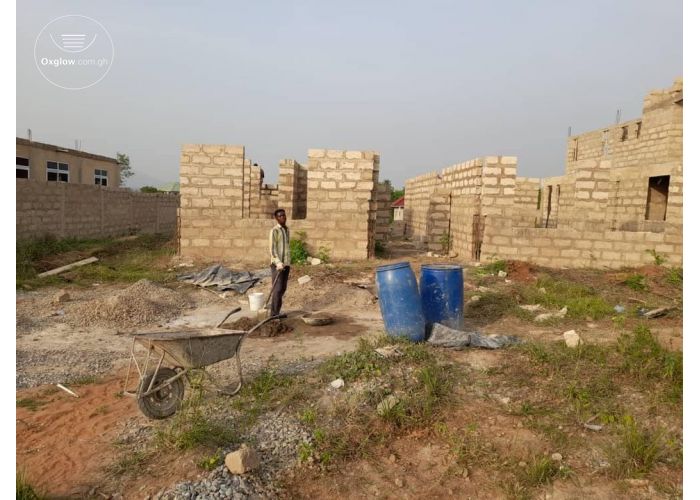 4 bedrooms uncompleted storey building house for sale