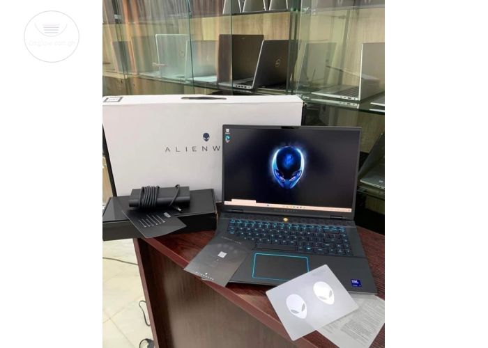 ALIENWARE M16 R2||