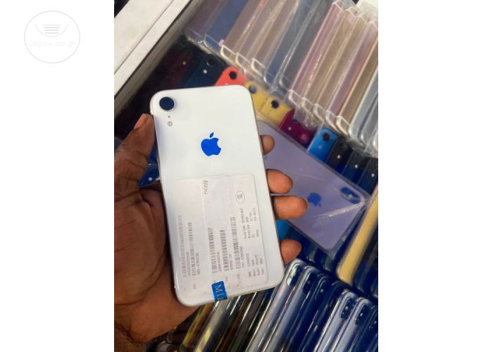Apple iPhone XR 64Gb