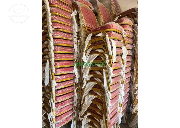 Banquet chairs or conference chairs