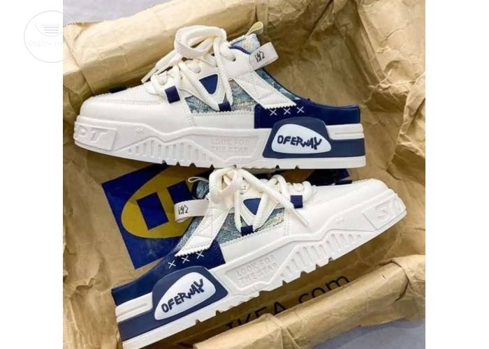 BRAND NEW half sneakers 