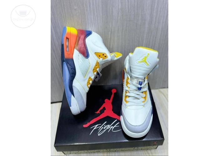 BRAND NEW JORDAN SNEAKERS