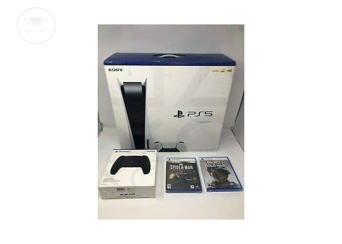 Brand New PS 5 2 controllers