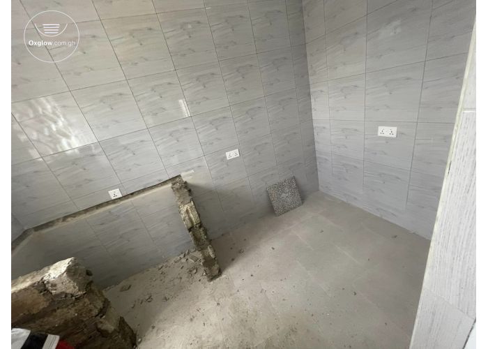 CHAMBER AND HALL SELF CONTAIN