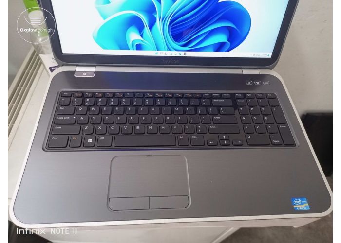 Dell inspiron core i5.