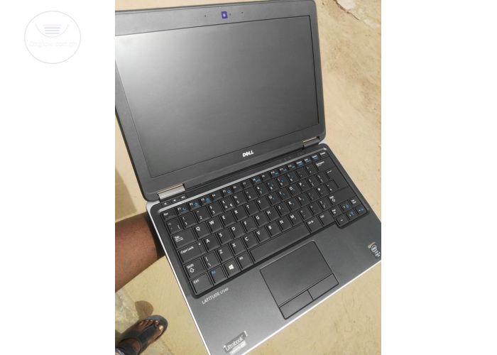 Dell latitude E7240 i5 5gen