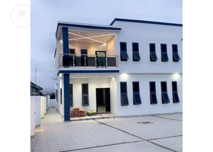 Executive 4 Bedrooms House