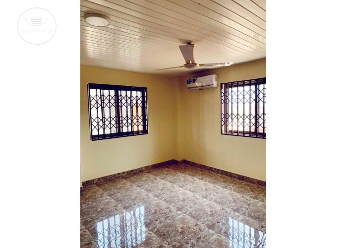 EXECUTIVE CHAMBER AND HALL SELF CONTAIN 