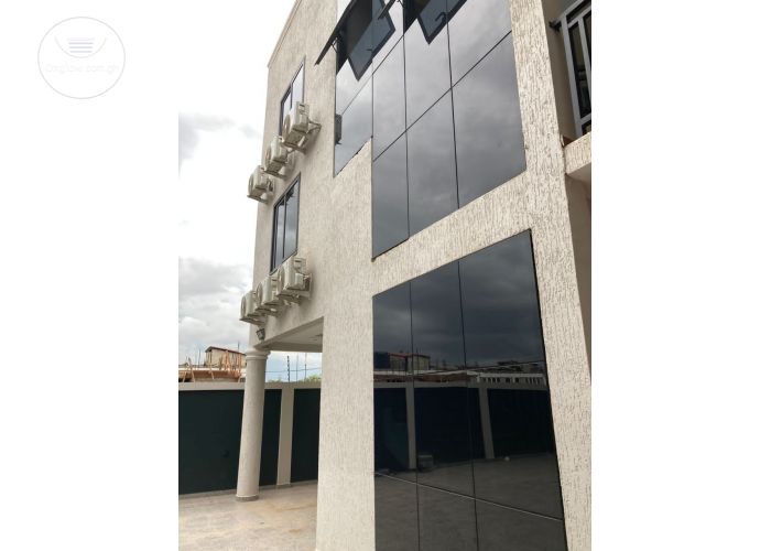 Executive Chamber and Hall Self Contained