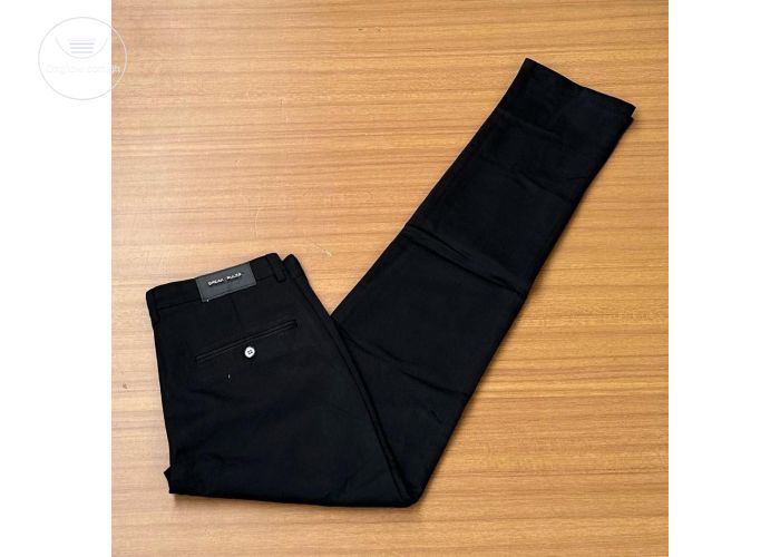 Khaki trousers 