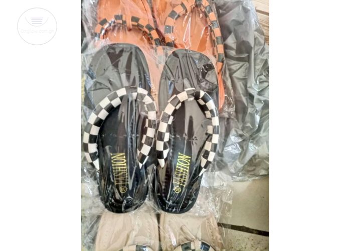 Ladies slippers