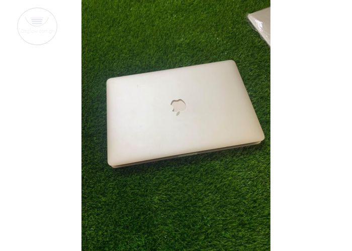MacBook Pro i7 16gb ram SSD 512