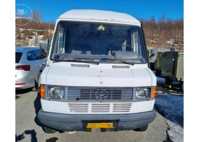 MERCEDES BENZ 410D CARGO