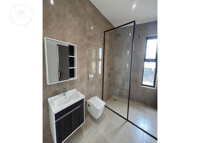 New 3 Bedrooms House