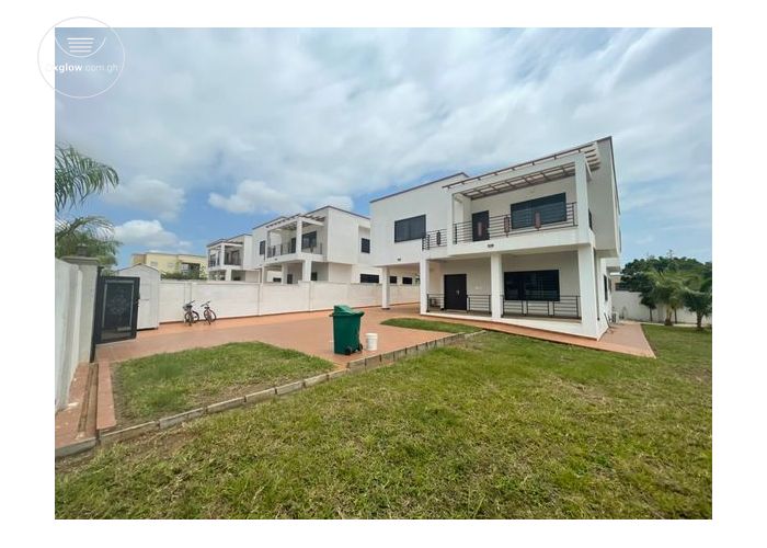 New 4 Bedrooms House