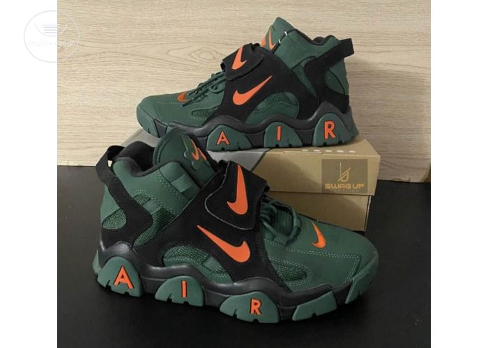 NIKE AIR BARRAGE sneakers
