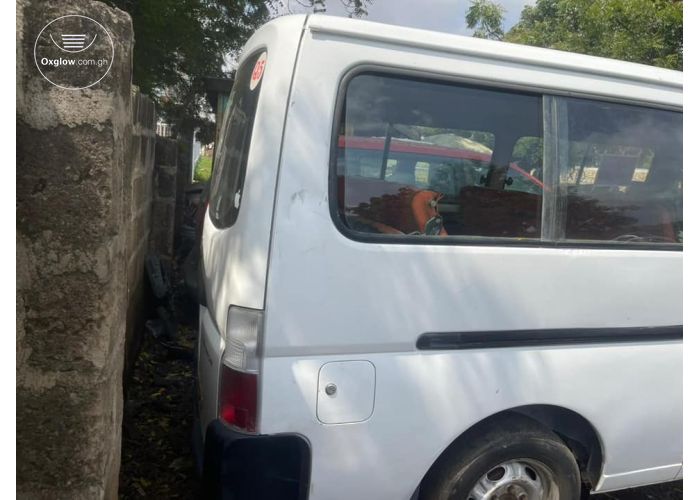 Nissan Urvan