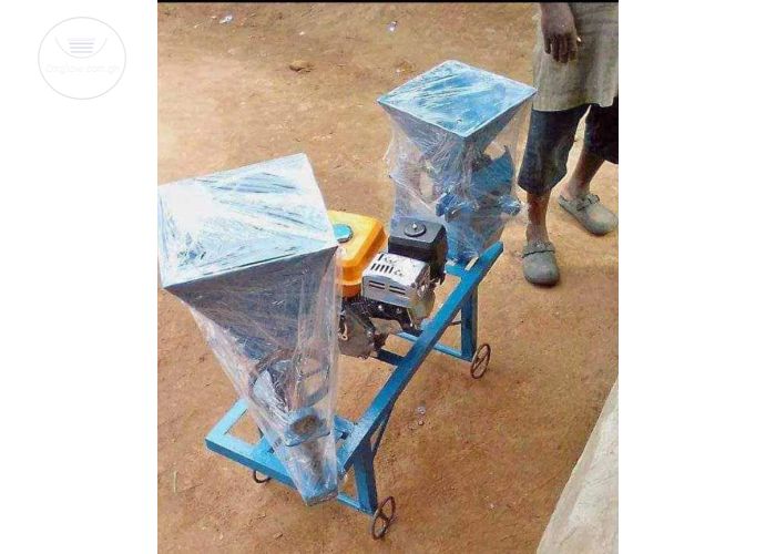 Pepper Grinding Machine.