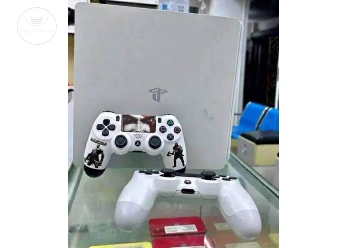 Play Station 4
