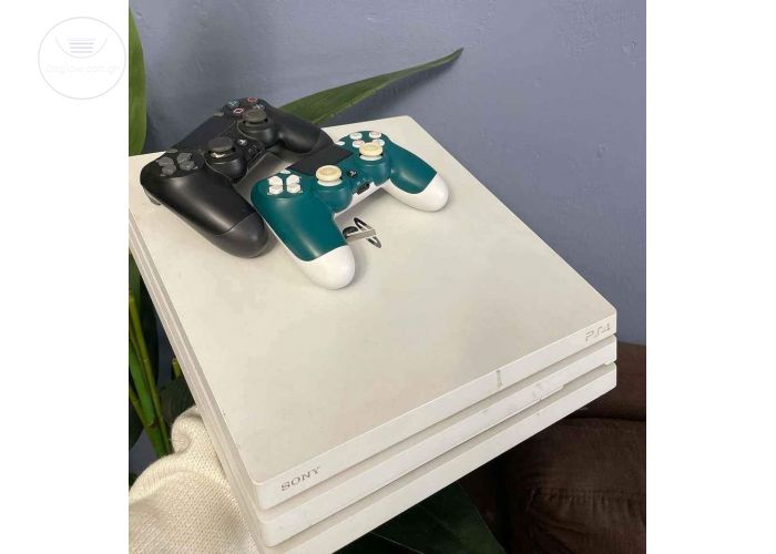 Play station 4 pro storage 1Tb FIFA 24