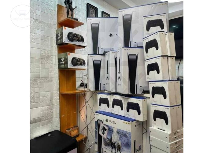 PS 5 controllers