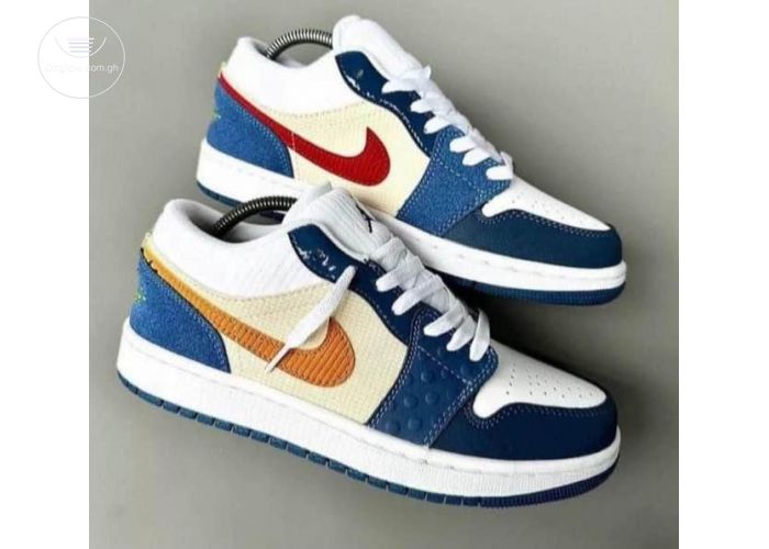 QUALITY BRAND NEW SNEAKERS