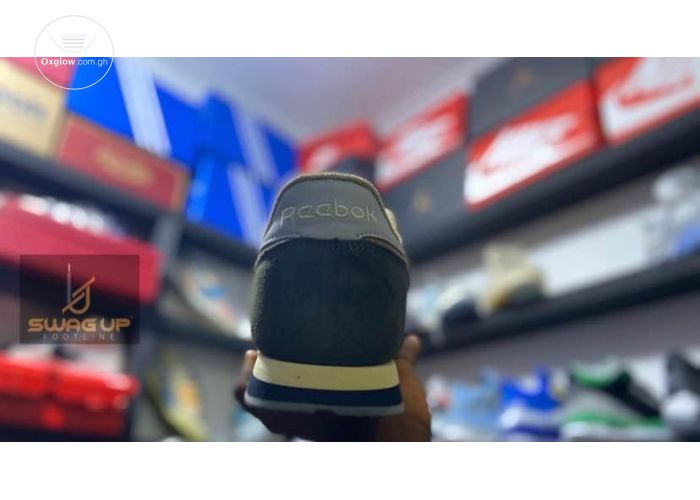 REEBOK sneakers